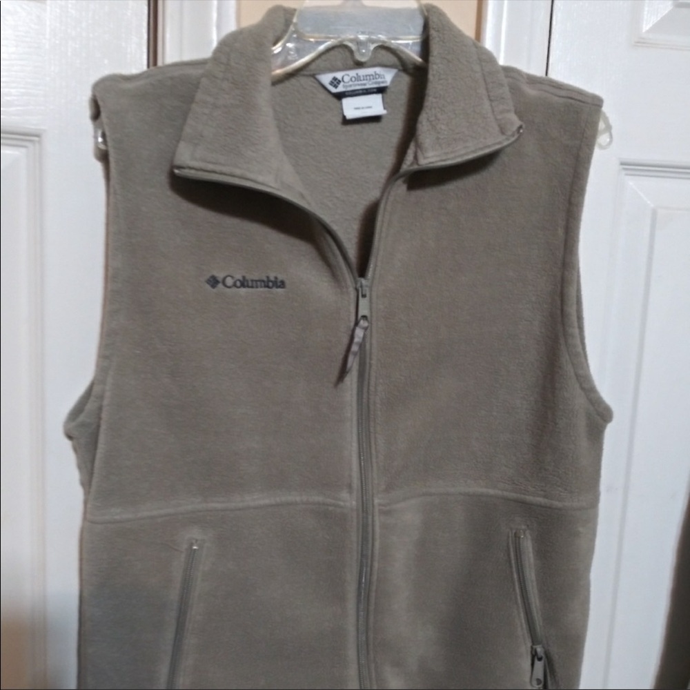 Men’s Columbia vest